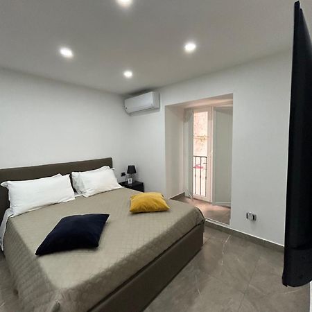 나폴리 Casina Al Duomo 아파트 외부 사진